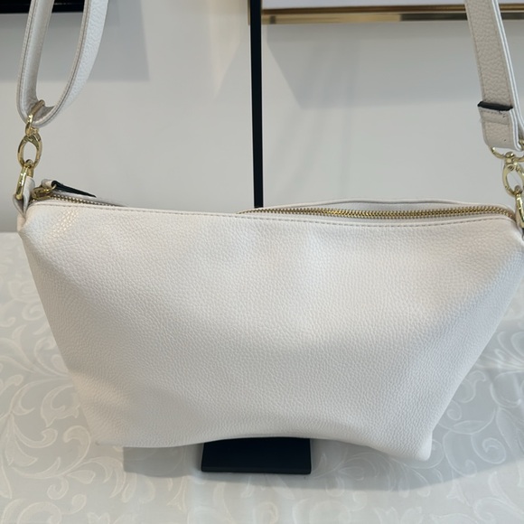 NWOT Steve Madden White Shoulder Bag. - Picture 2 of 11